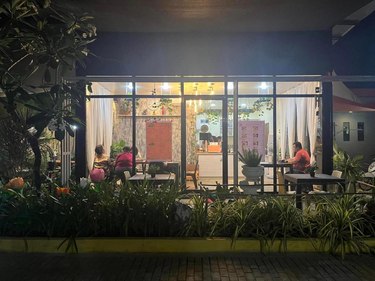 Manora Apartment Talisay  Εξωτερικό φωτογραφία