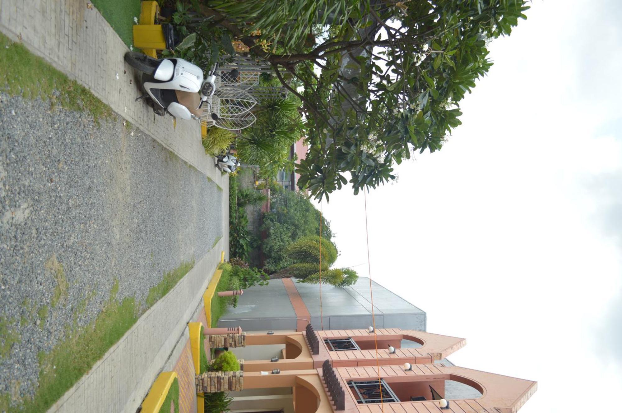 Manora Apartment Talisay  Εξωτερικό φωτογραφία