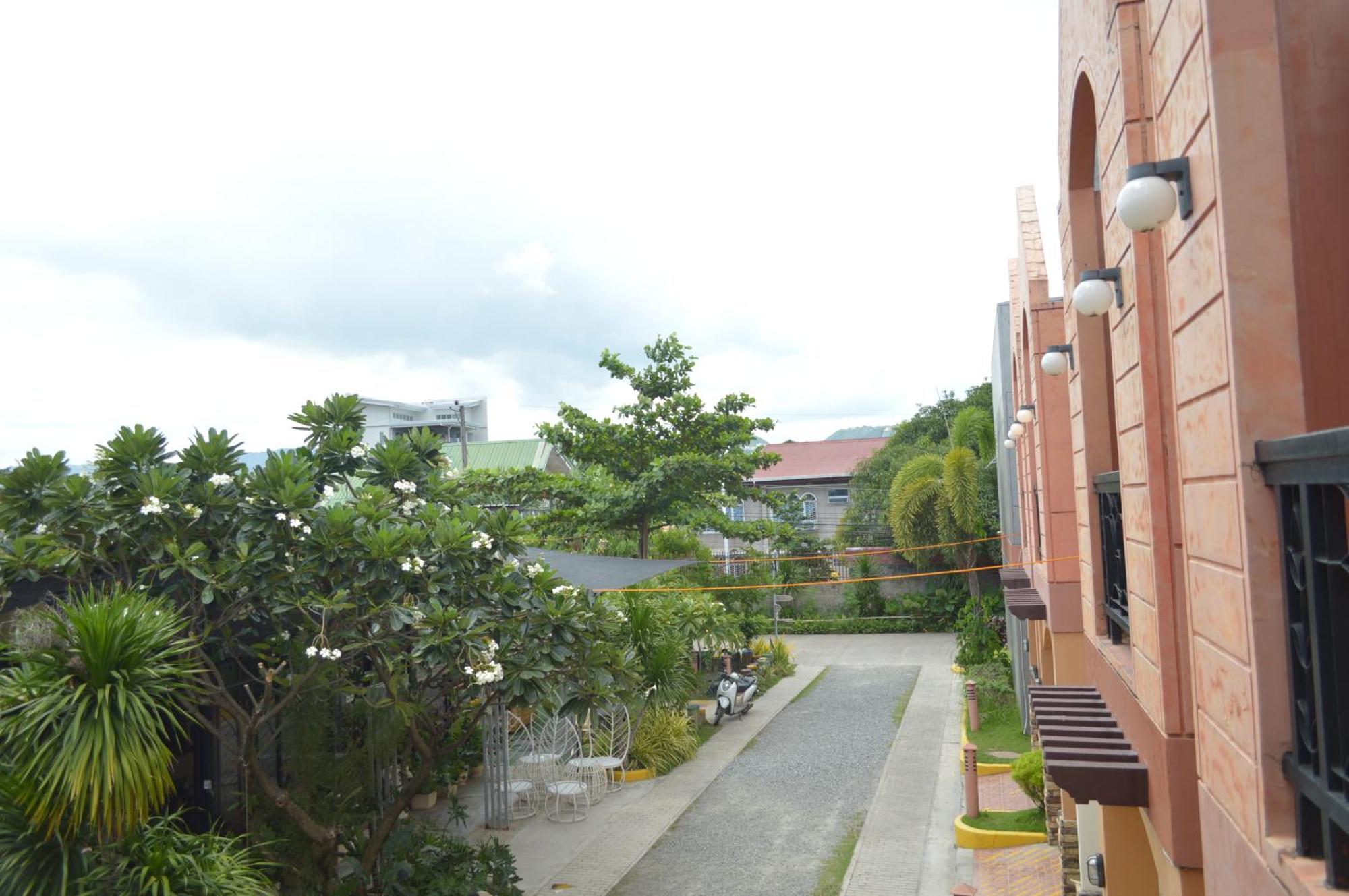Manora Apartment Talisay  Εξωτερικό φωτογραφία