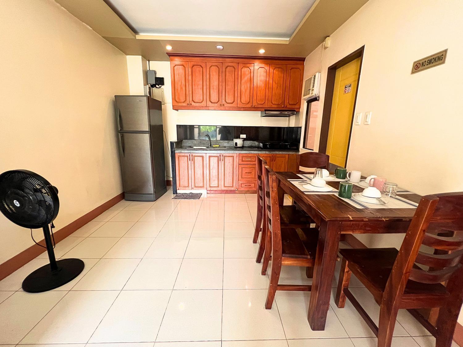 Manora Apartment Talisay  Εξωτερικό φωτογραφία