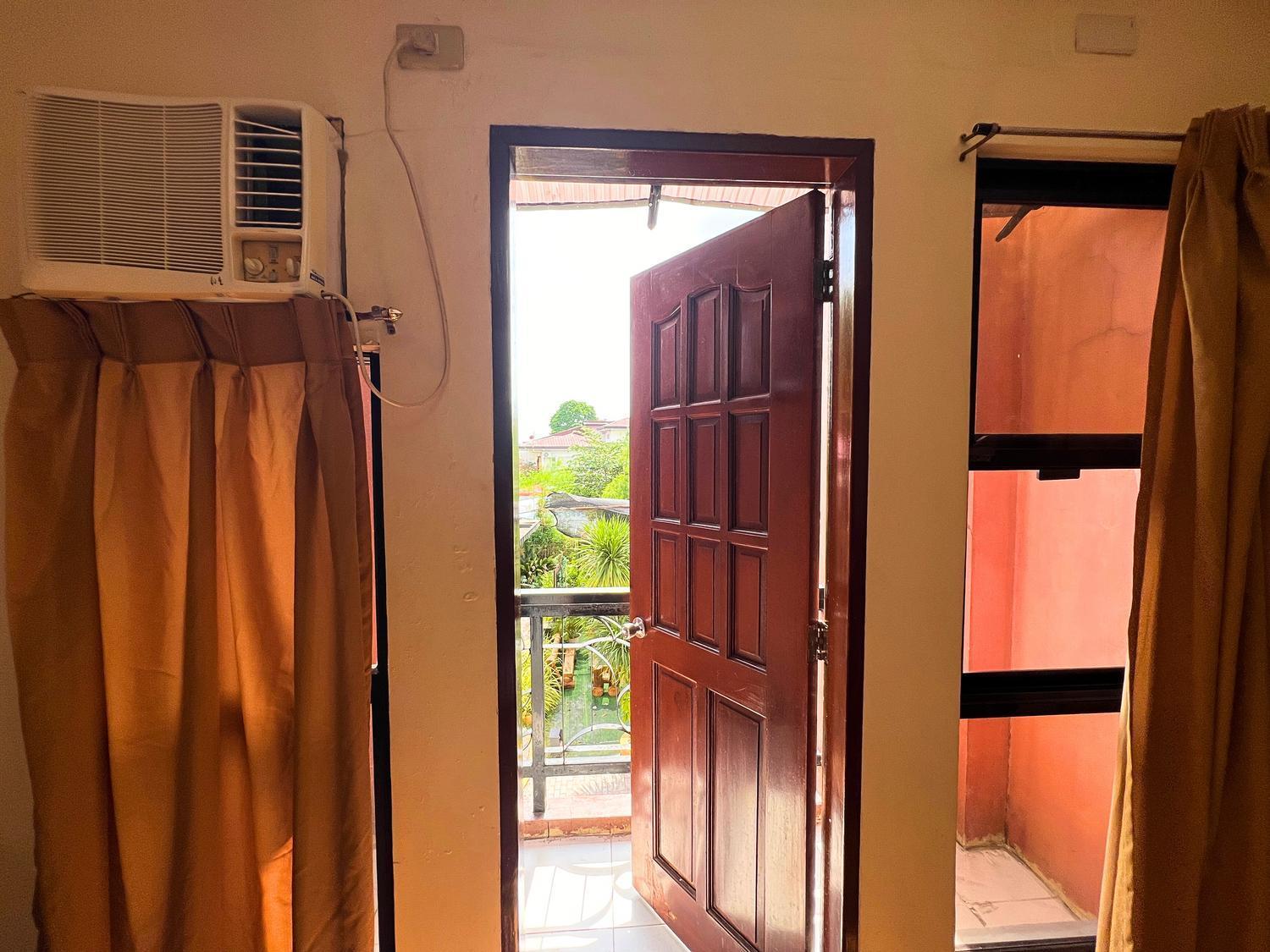 Manora Apartment Talisay  Εξωτερικό φωτογραφία