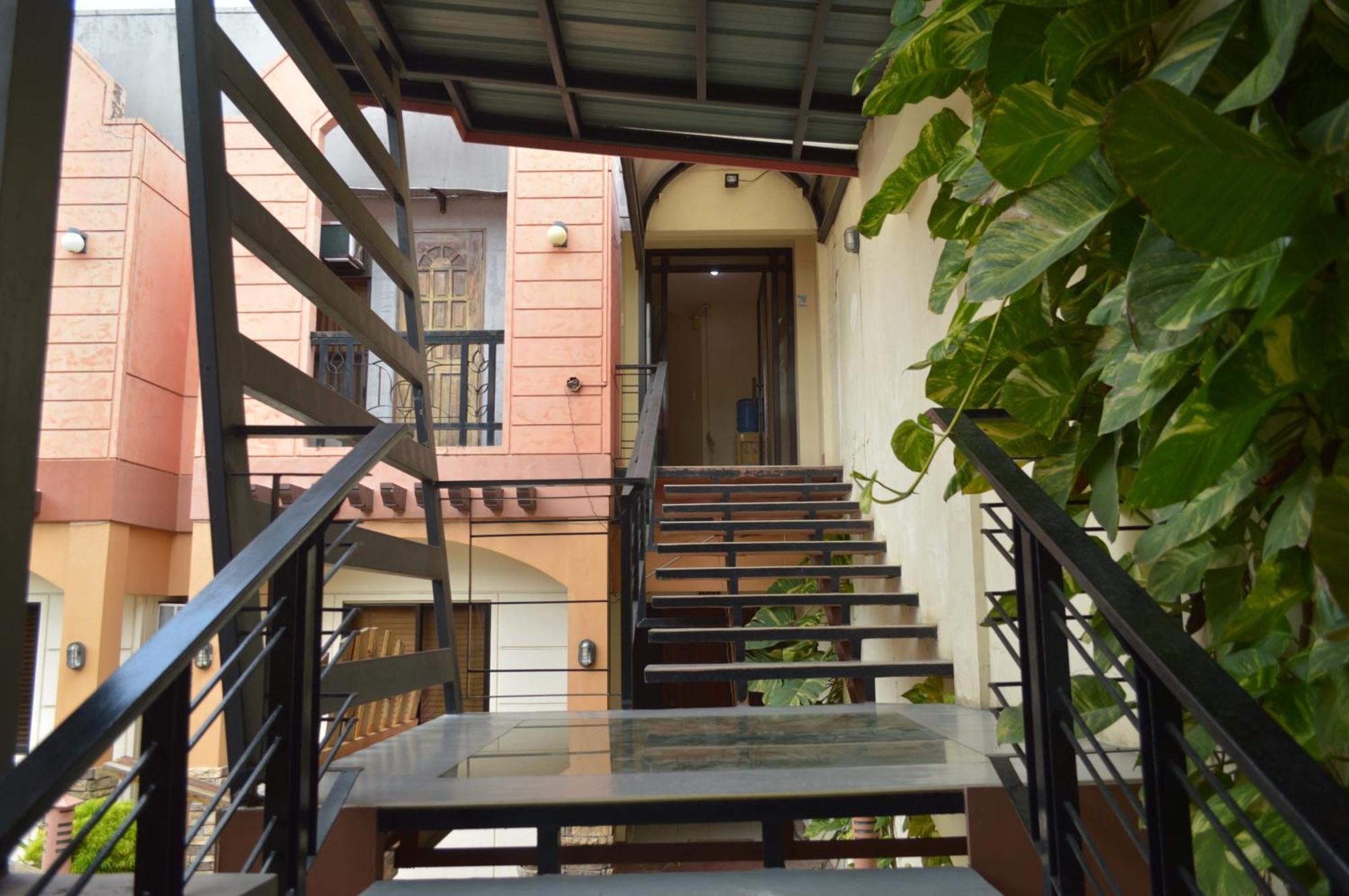 Manora Apartment Talisay  Εξωτερικό φωτογραφία
